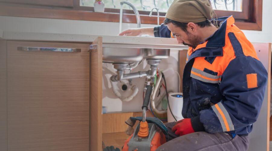 Expert burst pipe repair services in Garfield, KS